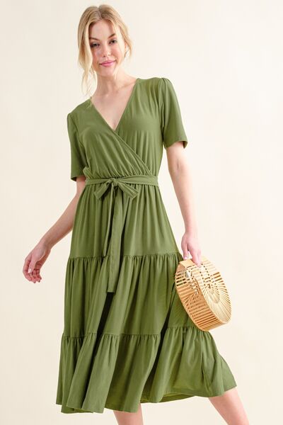 Soft Short Sleeve Tiered Midi Dress-4
